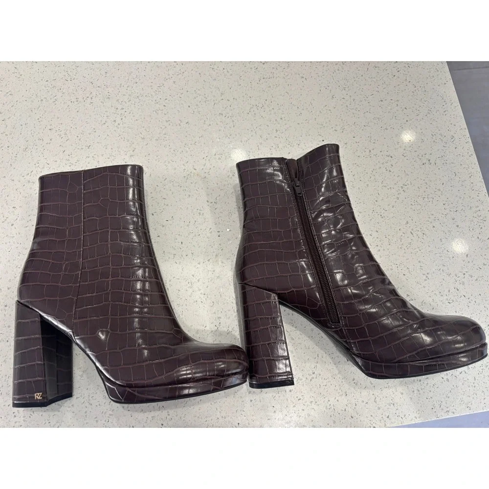 Rachel Zoe Maya Brown Croc Embossed Block Heel‎ Ankle Boots Womens 10M Platform